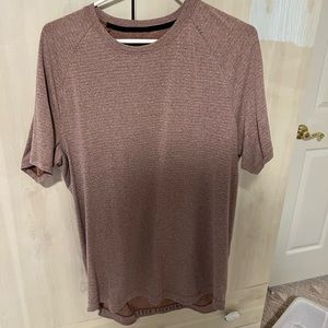 Dark-red lulu-lemon t-shirt not worn